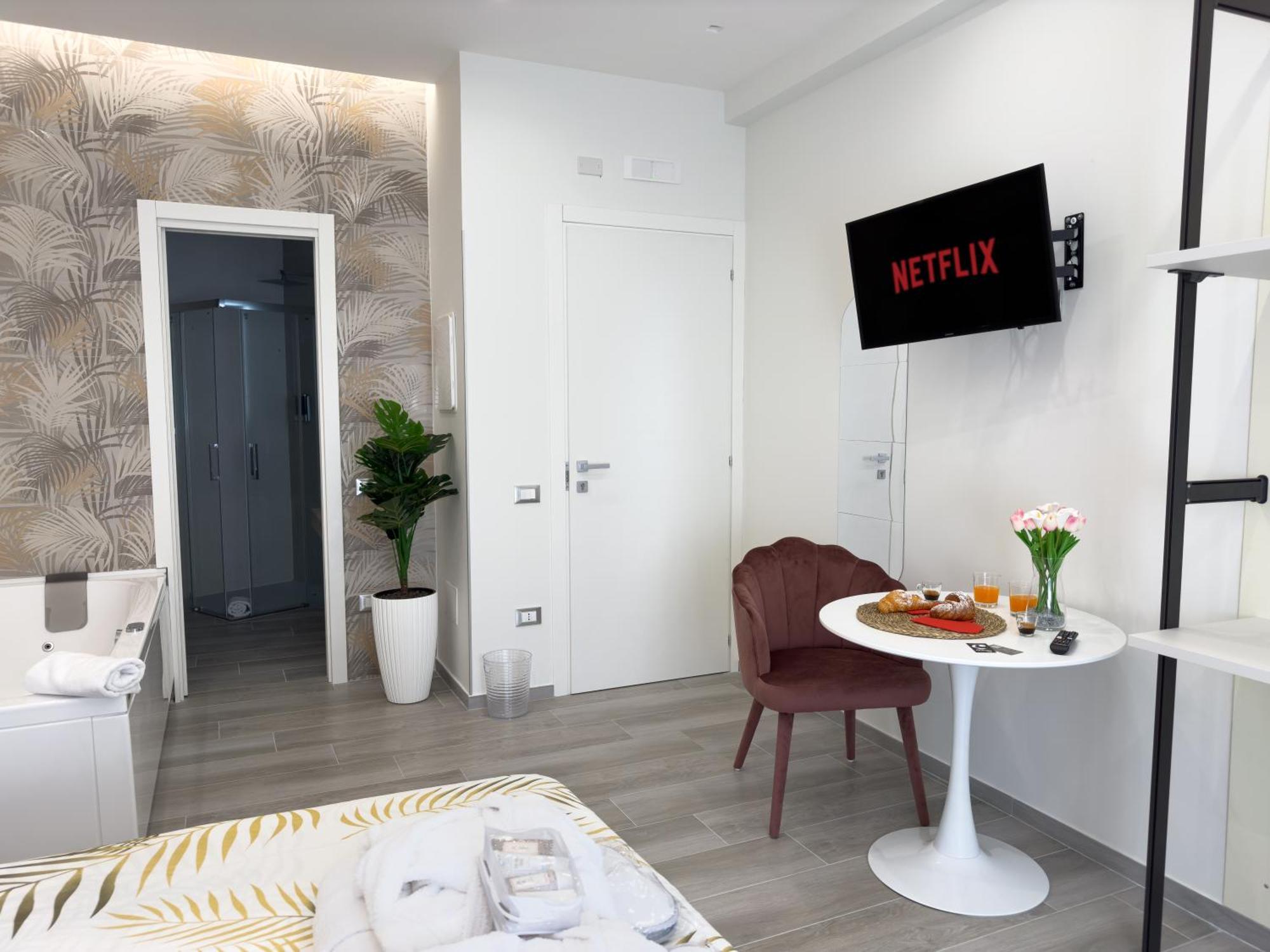 Al Civico3 Home & Suites Салерно Экстерьер фото