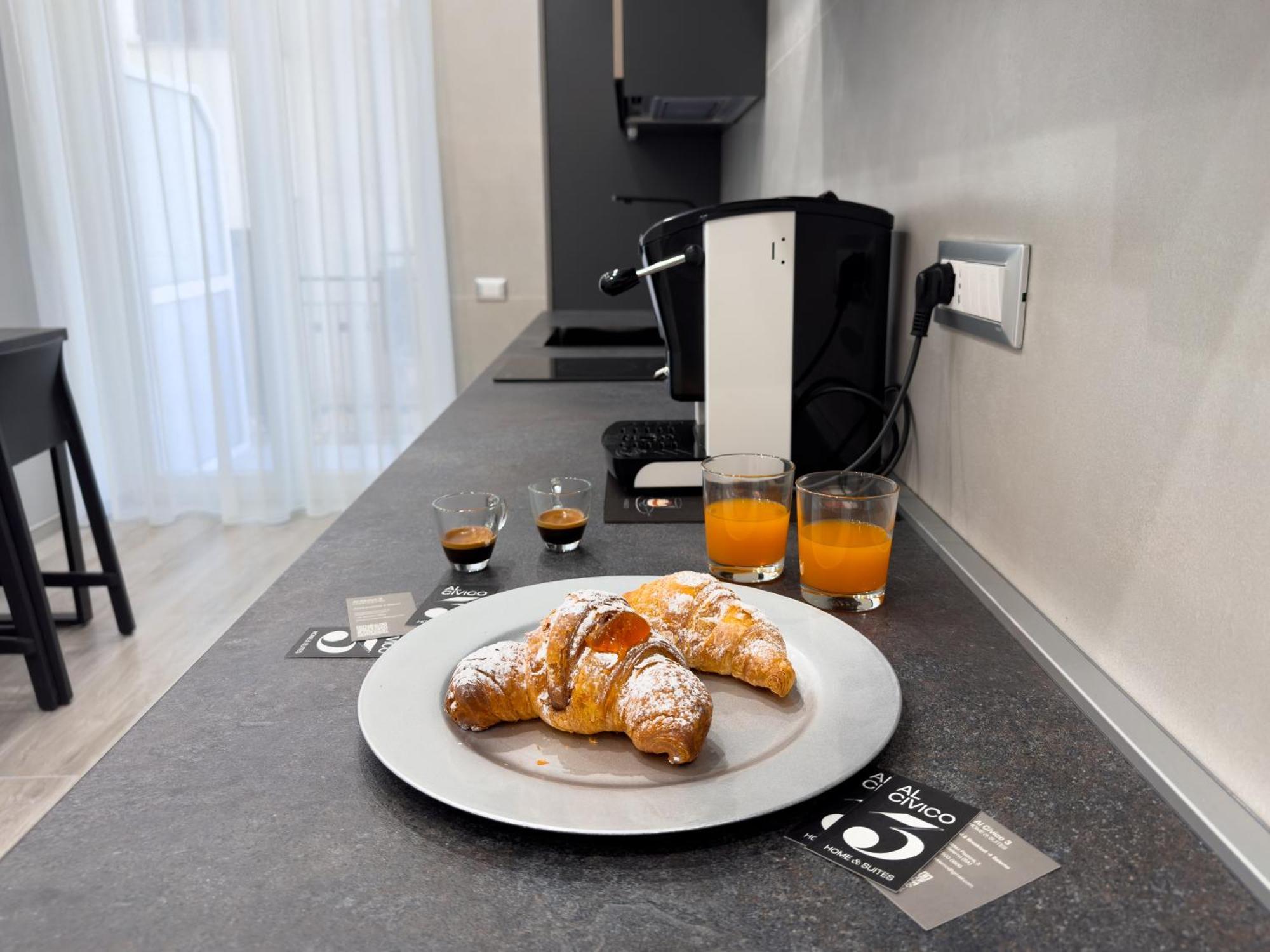 Al Civico3 Home & Suites Салерно Экстерьер фото